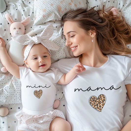 Mama Leo Heart - Frauen Premium Organic Shirt